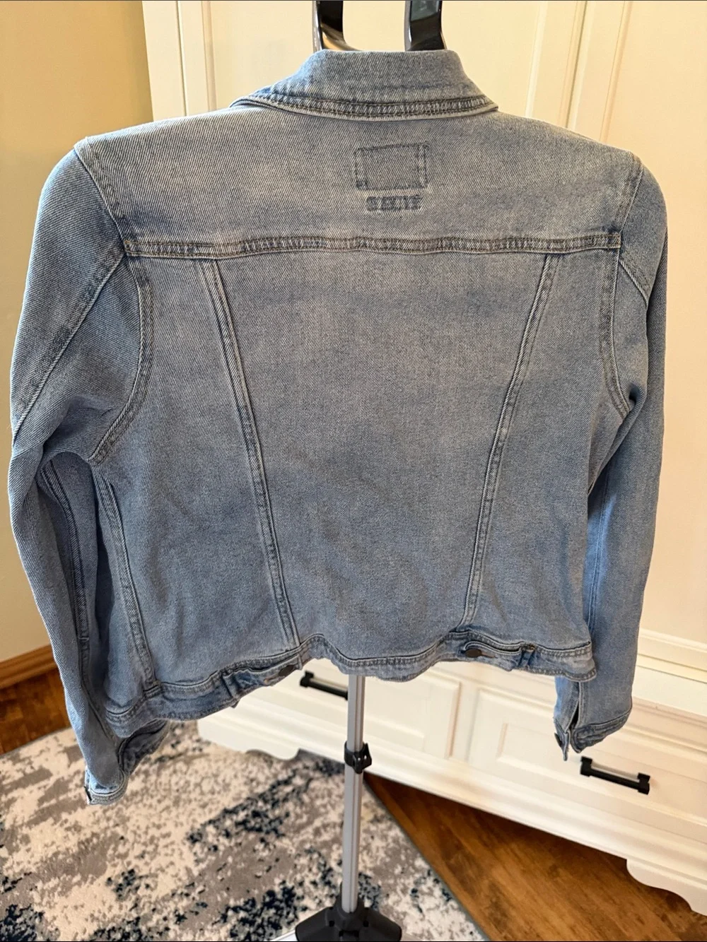 Universal Thread Light Blue Denim Trucker Jacket - Picture 3 of 3